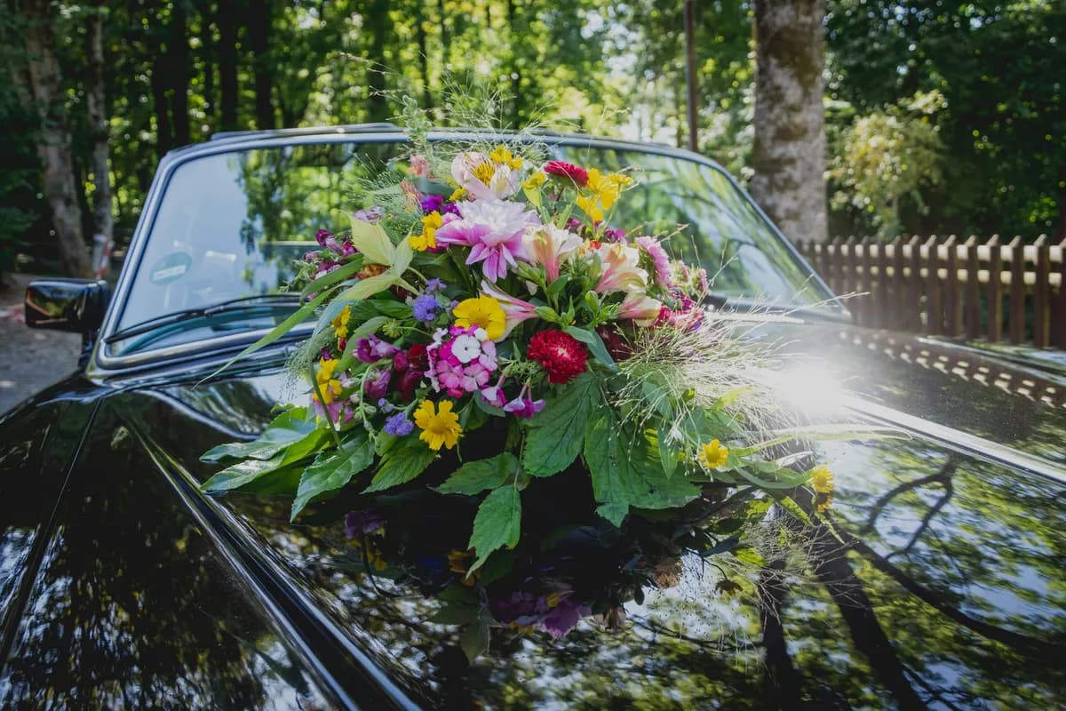 Decorated Mercedes luxury wedding car rental in Bangalore - Prasanna Tours & Travels Bangalore